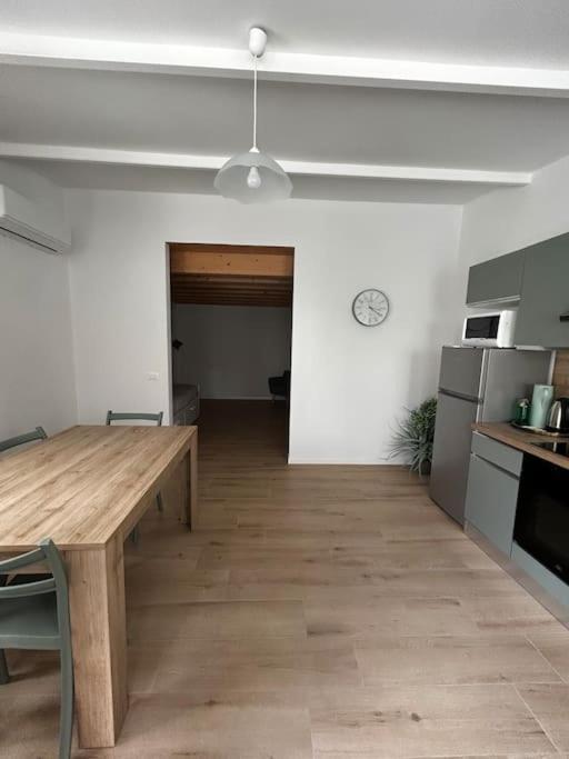 דירות מסטרה Casa Rielta, Tram E Parking מראה חיצוני תמונה